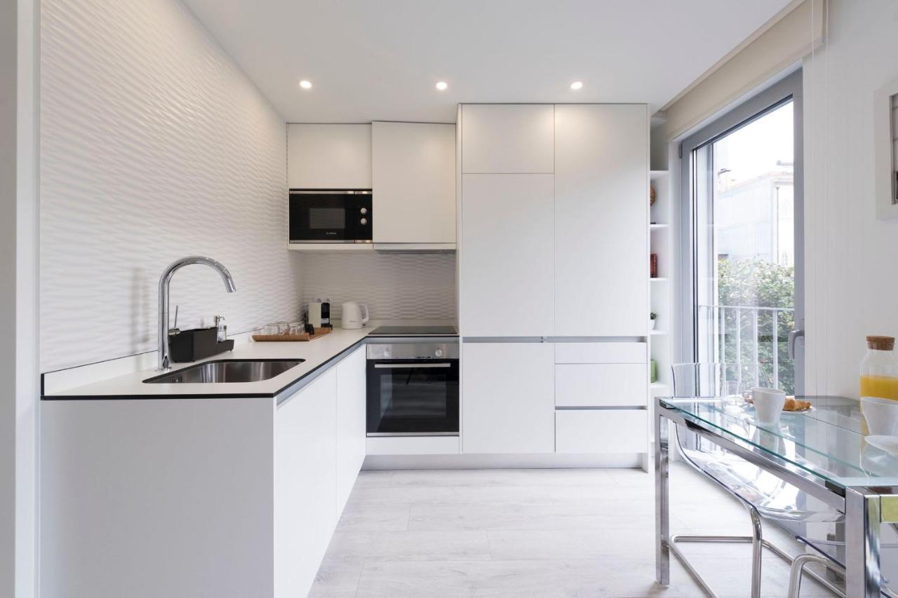 Lovelystay - Modern Loft With Gym & Free Parking Minutes Away From Cbd OOporto Exterior foto