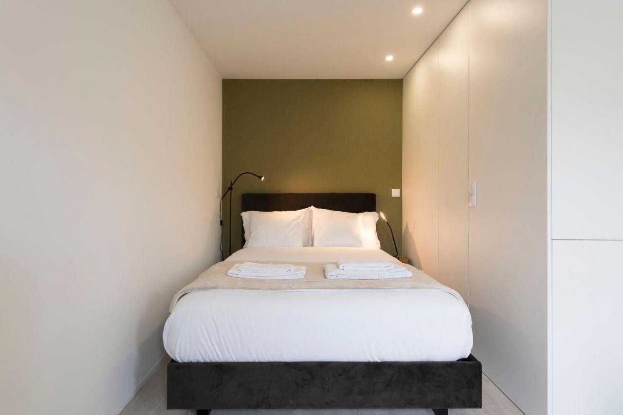 Lovelystay - Modern Loft With Gym & Free Parking Minutes Away From Cbd OOporto Exterior foto