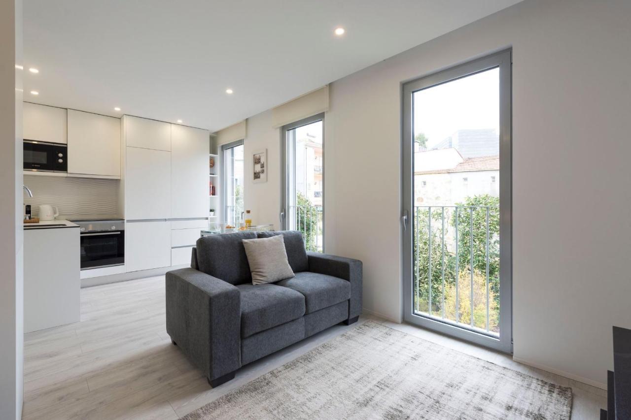 Lovelystay - Modern Loft With Gym & Free Parking Minutes Away From Cbd OOporto Exterior foto