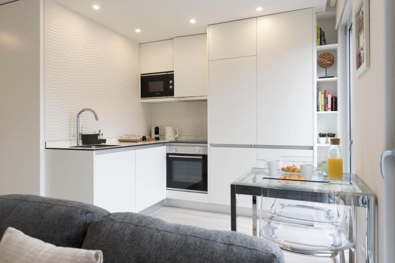 Lovelystay - Modern Loft With Gym & Free Parking Minutes Away From Cbd OOporto Exterior foto